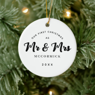 Eerste Kerstmis trouwde Mr en Mrs Script Name Keramisch Ornament