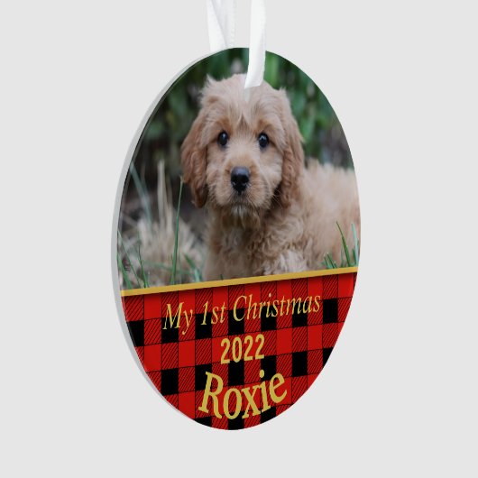 Eerste Kerstmis van de puppy Black & Red Check Ornament (voorkant)