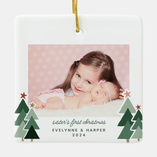 Eerste Kerstmis van zuster Rustic Trees 2 Foto's Keramisch Ornament (Voorkant)
