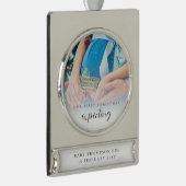 Eerste Kerstmis Verwacht foto-overlay moederschap Verzilverd Banner Ornament (Rechts)