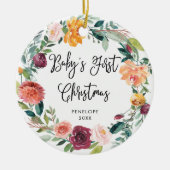 Eerste Kerstmis voor baby | Burgundy Wreath en Fot Keramisch Ornament (Voorkant)