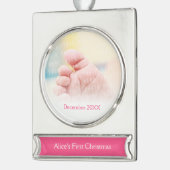 Eerste Kerstmis voor baby | Meisje Verzilverd Banner Ornament (Links)