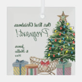 Eerste Kerstmis Zwangere kerstbomen en Wieg Glas Ornament (Achterkant)