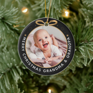 Eerste Kerstmis: zwarte goudfoto van grootouders Keramisch Ornament