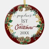 Eerste kerstouders Holly Pine Cone Leaf Foto Keramisch Ornament (Voorkant)