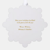 Eerste Kerstpaar Foto Gouden Ornament Kaart (Achterkant)