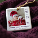 Eerste kerstscript Baby geboorte Stats & foto's Keramisch Ornament<br><div class="desc">Ik verklaar en verwelkom de komst van je nieuwe baby met ons eenvoudige en moderne baby foto-geboortebericht voor baby's eerste kerstornament. Het ontwerp kenmerkt één enkele fotolay-out om de foto van uw nieuwe baby te tonen. "Eerste Kerstmis" wordt getoond in een moderne witte kalligrafie bekleding met de geboortedatum langs de...</div>