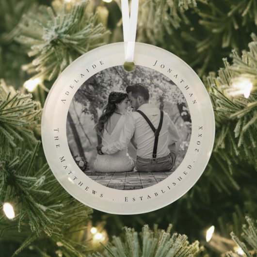 Eerste kersttrouwdag Datum van Pas getrouwd vastge Glas Ornament (Insitu)