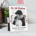 Eerste kerstvader en baby foto fotoplaat<br><div class="desc">Baby's eerste Kerstmis met papa unieke keepasplaque met rode bessen vertakken je aangepaste foto en rode en zwarte moderne typografische scripttekst.         kan een mooi cadeau zijn voor een nieuwe vader.</div>