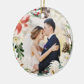 Eerste kerstwinter Floral Wreatfoto op Ivory Keramisch Ornament (Links)