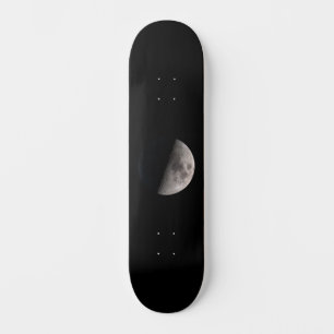 Eerste kwart maanfase persoonlijk skateboard