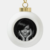 EERSTE LADY MICHELLE OBAMA-versiering Keramische Bal Ornament (Voorkant)