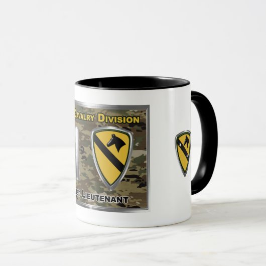 Eerste luitenant van de afdeling Cavalry Mok (Voorkant rechts)