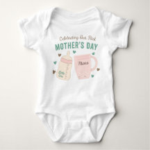 Eerste Moederdag baby T-shirt vieren