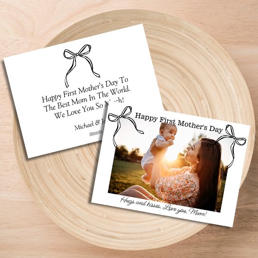 Eerste moederdag, leuke zwarte strik foto feestdagenkaart