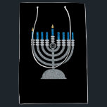 Eerste nacht van Hanukkah Glitter Medium Gift Bag Cadeauzakje<br><div class="desc">Hanukkah 2022 begint in de avond van zondag 18 december en eindigt in de avond van maandag 26 december</div>