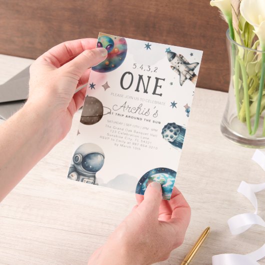 Eerste reis rond de verjaardag van de astronaut vellum uitnodigingen (Draagbaar)