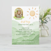 Eerste reis rond de zon Foto 1e verjaardag Uitnodi Kaart (Staand voorkant)