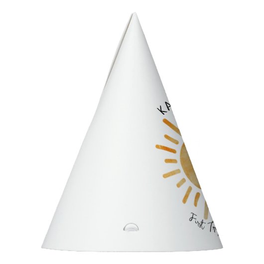 Eerste reis rond de zon op 1 oktober feesthoedjes (Links)