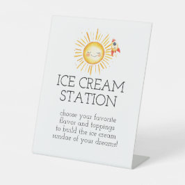 Eerste reis rond de zon reclamebord met voetstuk