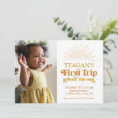Eerste reis rond de zonfoto van de eerste verjaard kaart (Staand voorkant)