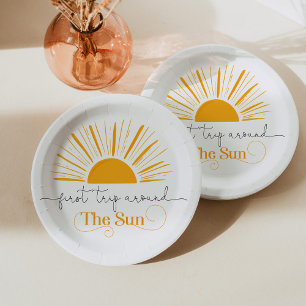 Eerste reis rond het zondag-verjaardagsfeest papieren bordje