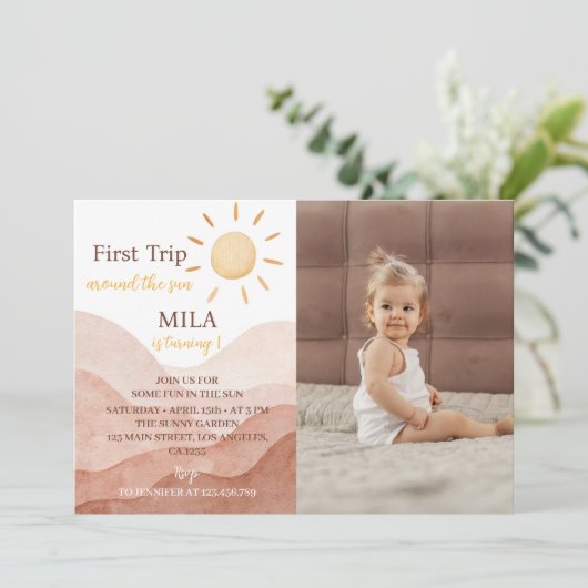 Eerste reis rond zon Verjaardag Foto uitnodiging (Staand voorkant)