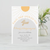 Eerste reis rond zongrijs geel 1e verjaardag kaart (Staand voorkant)