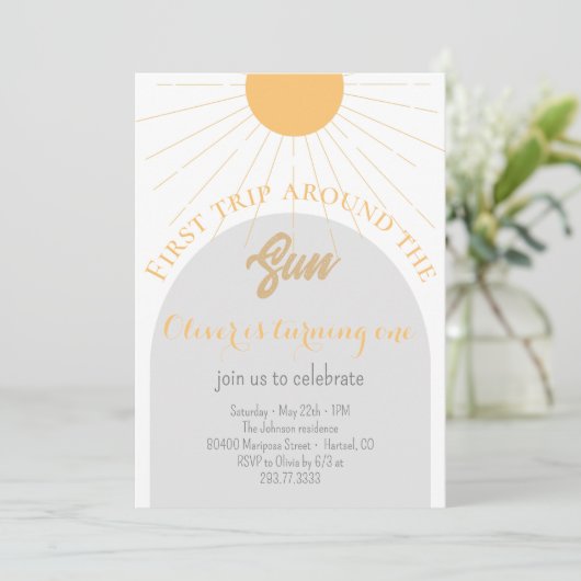 Eerste reis rond zongrijs geel 1e verjaardag kaart (Staand voorkant)