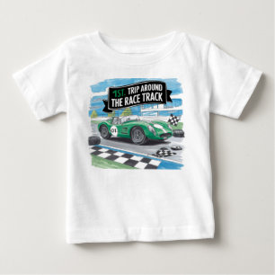 Eerste rit rond het racecircuit verjaardagsboy