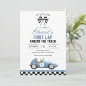 Eerste ronde blauwe raceauto 1e verjaardag kaart (Staand voorkant)