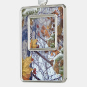 Eerste sneeuwwinterscène Camouflage schilderen Verzilverd Omlijst Ornament (Links)