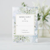 Eerste Snowflakes Greenery Winter Wedding RSVP Kaartje (Staand voorkant)