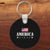 Eerste Trump 2024 America First Sleutelhanger (Voorkant)