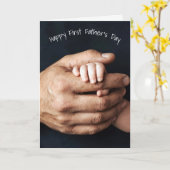 Eerste Vaderdag-baby en vaders handen Kaart (Gele Bloem)