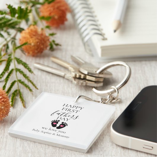 Eerste Vaderdag – Baby Footprints & Pink Hearts Sleutelhanger (Voorkant Rechts)