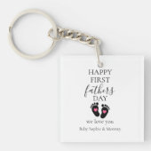Eerste Vaderdag – Baby Footprints & Pink Hearts Sleutelhanger (voorkant)
