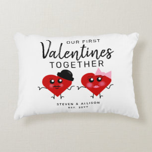 Eerste Valentijnsdag Samen Rode Harten Monogram Accent Kussen