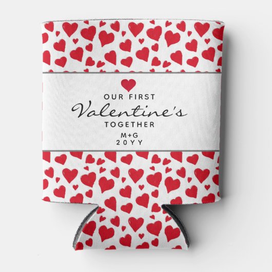 Eerste Valentijnsdag Samen Rode Harten Monogram Blikjeskoeler (Voorkant)