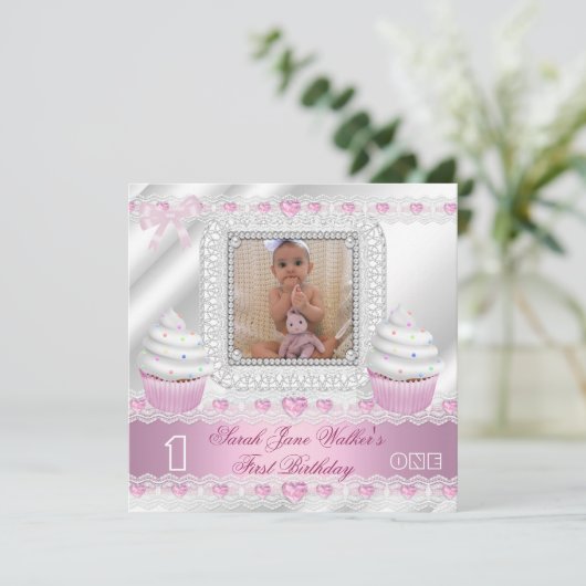 Eerste verjaardag 1e meisje Witte roze harten Baby Kaart (Staand voorkant)