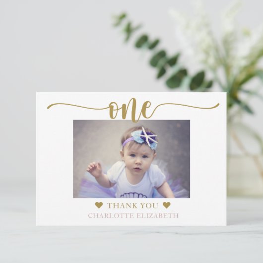 Eerste verjaardag foto elegante script bedankkaart (Staand voorkant)