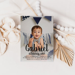 Eerste verjaardag foto van een blauwe jongen kaart