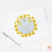 Eerste verjaardag Gele Gingham Vis Bedankt Ronde Sticker (Envelop)