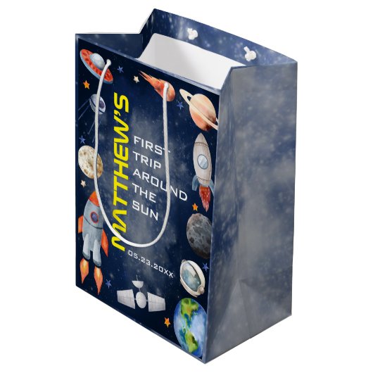 Eerste verjaardag in de buitenruimte medium cadeauzakje (Achterkant Gekanteld)