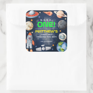 Eerste verjaardag in de buitenruimte vierkante sticker