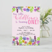 Eerste verjaardag Little Wildflower Pink Floral Gi Kaart (Staand voorkant)