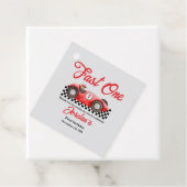 Eerste verjaardag rode race auto snel een bedankjes labels (In situ)