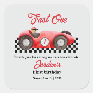 Eerste verjaardag rode race auto snel een vierkante sticker