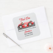 Eerste verjaardag rode race auto snel een vierkante sticker (Envelop)