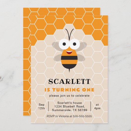 Eerste Verjaardag Schattige Honey Bee Honeycomb Kaart (Voorkant / Achterkant)